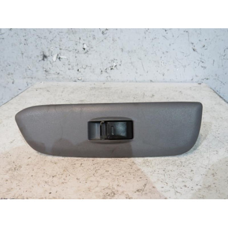 Interrupteur de leve vitre avant droit TOYOTA RAV4 2