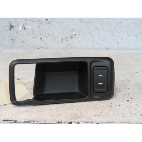 Interrupteur de leve vitre avant droit FORD C-MAX 1