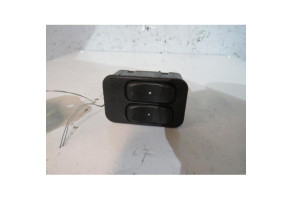 Interrupteur de leve vitre avant gauche OPEL MERIVA A Photo n°1