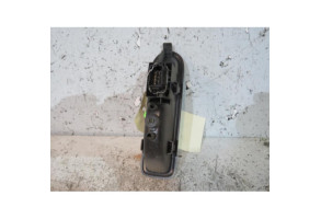 Interrupteur de leve vitre arriere droit RENAULT CLIO 3 Photo n°2