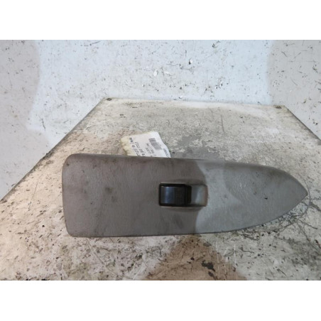 Interrupteur de leve vitre avant droit MAZDA 323 6