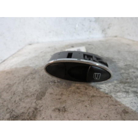 Interrupteur de leve vitre arriere droit MERCEDES CLASSE E 211
