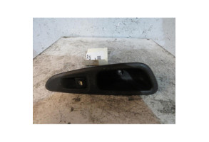 Interrupteur de leve vitre arriere gauche PEUGEOT 308 1 SW Photo n°1