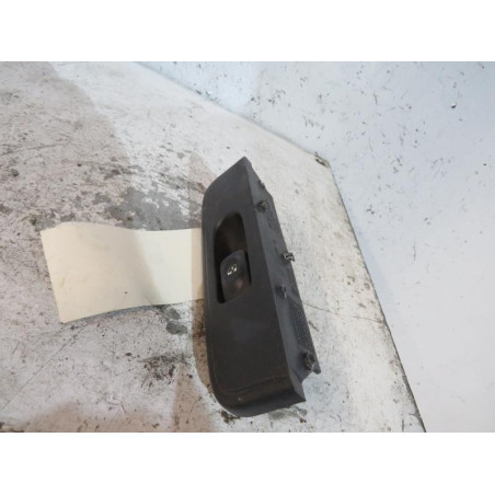 Interrupteur de leve vitre avant droit RENAULT CLIO 2
