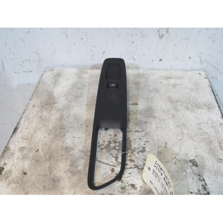 Interrupteur de leve vitre avant droit RENAULT CLIO 4