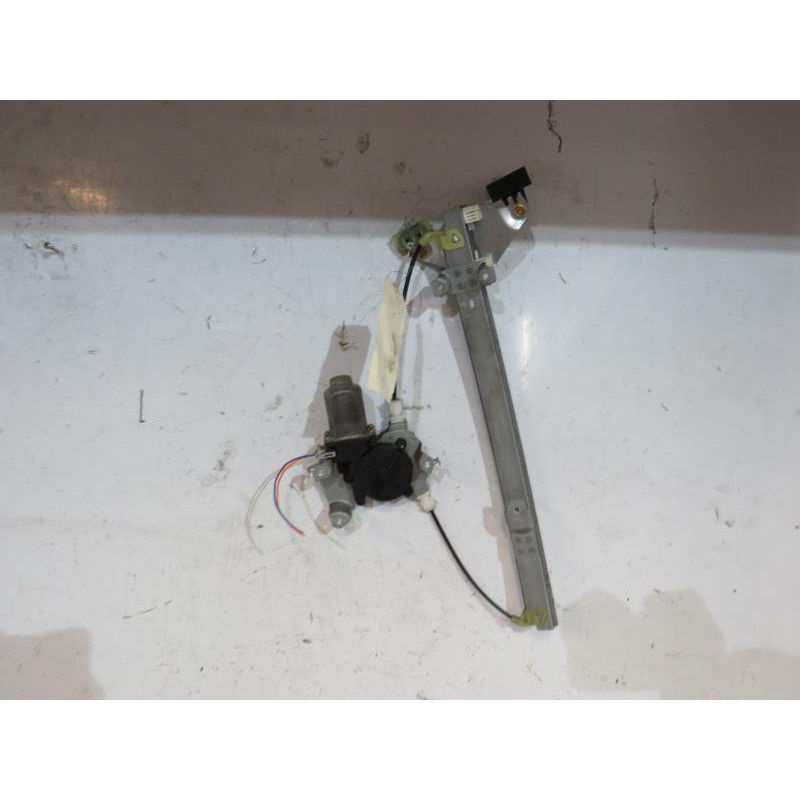 Leve vitre electrique arriere droit NISSAN PRIMERA 4 Photo n°1
