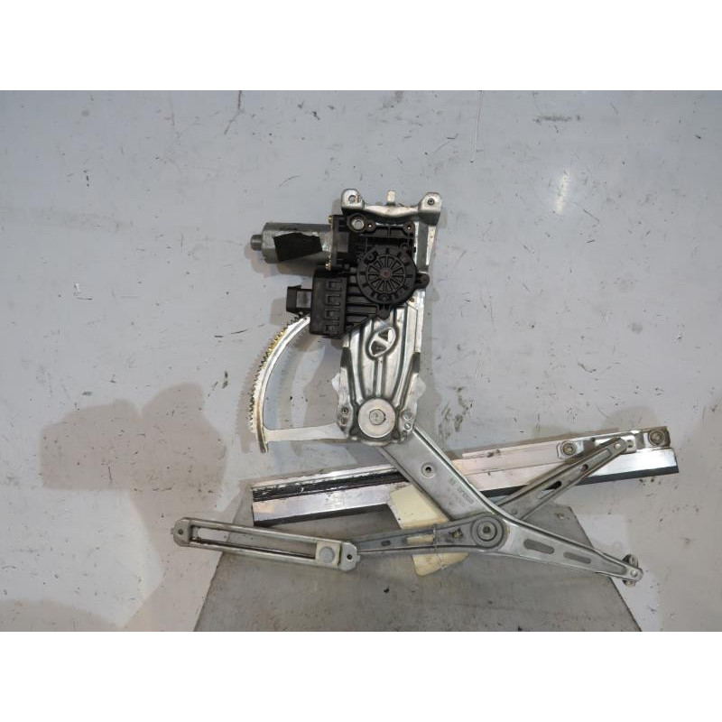 Leve vitre electrique avant droit OPEL ZAFIRA A Photo n°1