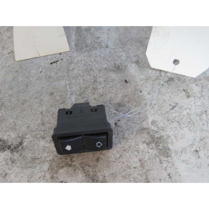 Interrupteur de leve vitre arriere gauche BMW SERIE 5 E39 Photo n°1