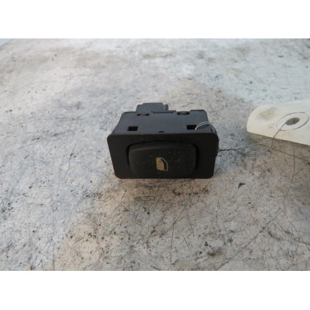 Interrupteur de leve vitre arriere gauche CITROEN C8
