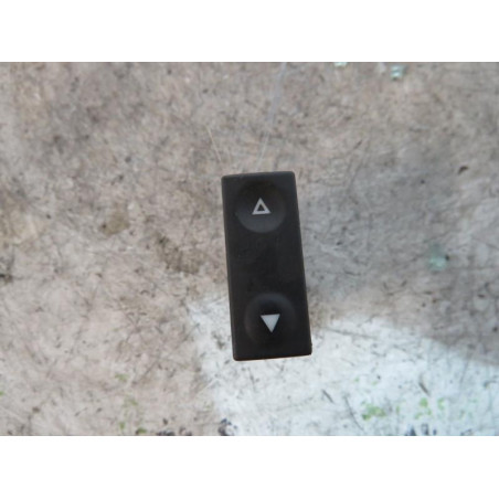 Interrupteur de leve vitre arriere droit OPEL VECTRA C