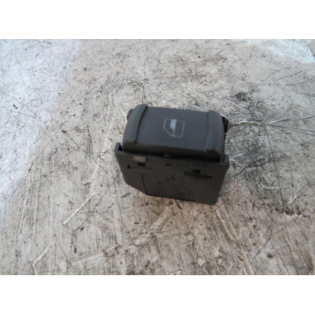 Interrupteur de leve vitre arriere droit VOLKSWAGEN GOLF 4