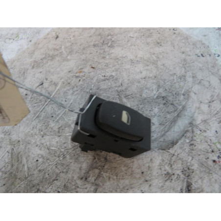 Interrupteur de leve vitre avant droit PEUGEOT 407