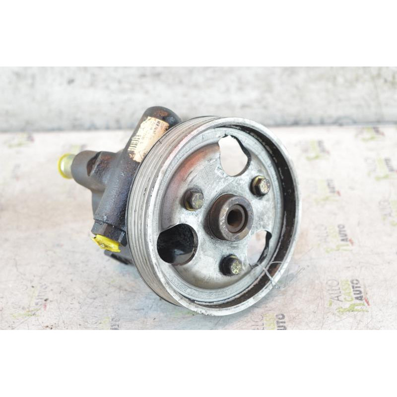 Pompe de direction RENAULT CLIO 2 Photo n°1