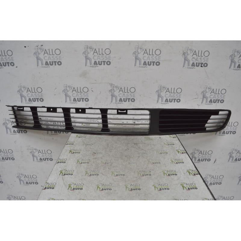 Grille de pare choc VOLKSWAGEN PASSAT 4 Photo n°1