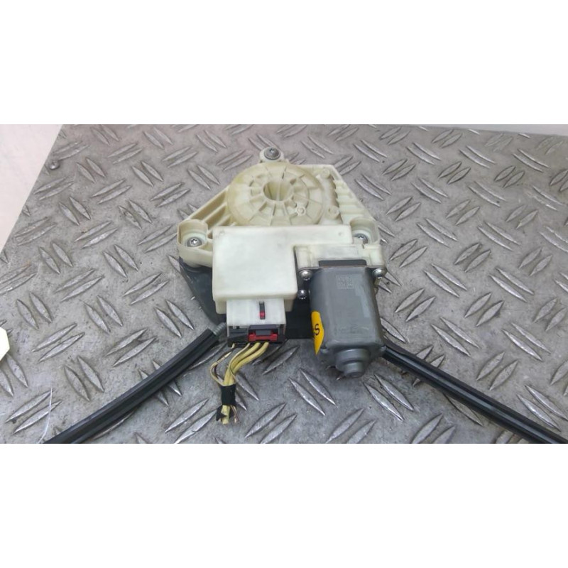 Leve vitre electrique arriere droit VOLKSWAGEN GOLF 7 Photo n°1