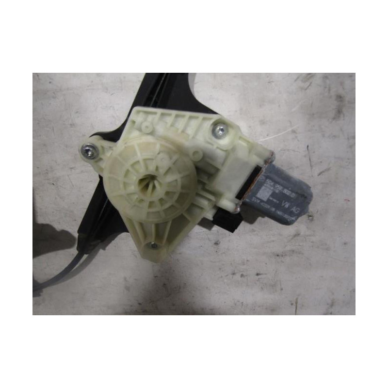 Leve vitre electrique arriere gauche VOLKSWAGEN PASSAT 7 Photo n°1