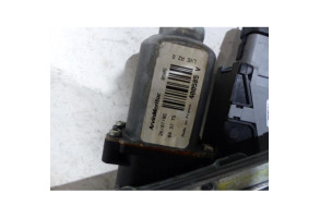 Leve vitre electrique arriere gauche PEUGEOT 307 Photo n°2
