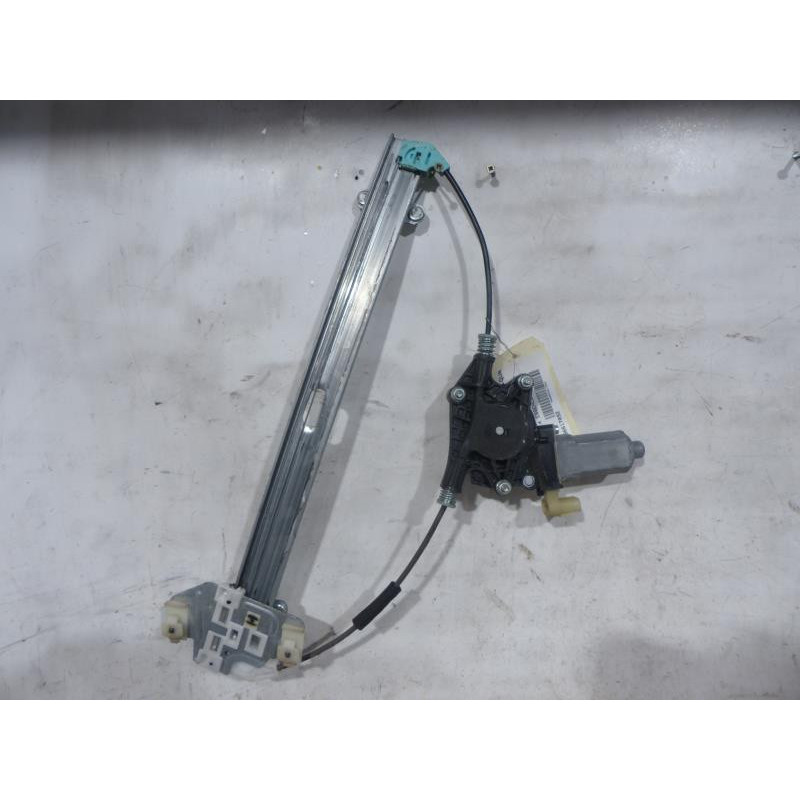 Leve vitre electrique avant gauche KIA RIO 2 Photo n°1