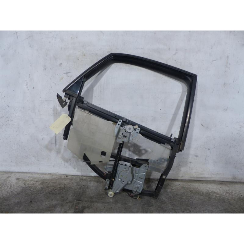 Leve vitre electrique arriere droit AUDI A4 1 Photo n°1