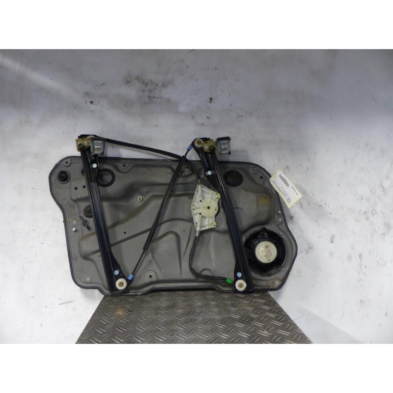 Leve vitre electrique avant droit VOLKSWAGEN BORA Photo n°1