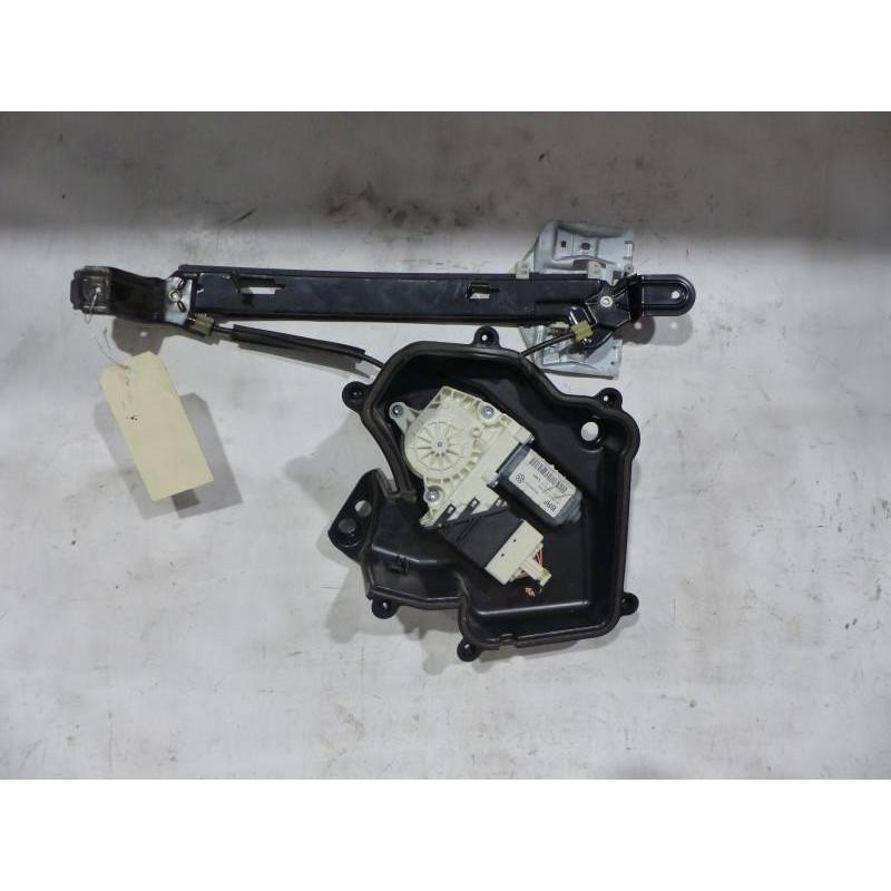 Leve vitre electrique arriere gauche SEAT LEON 2 Photo n°1