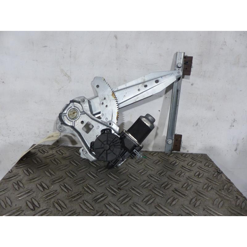 Leve vitre electrique arriere droit NISSAN NOTE 1 Photo n°1