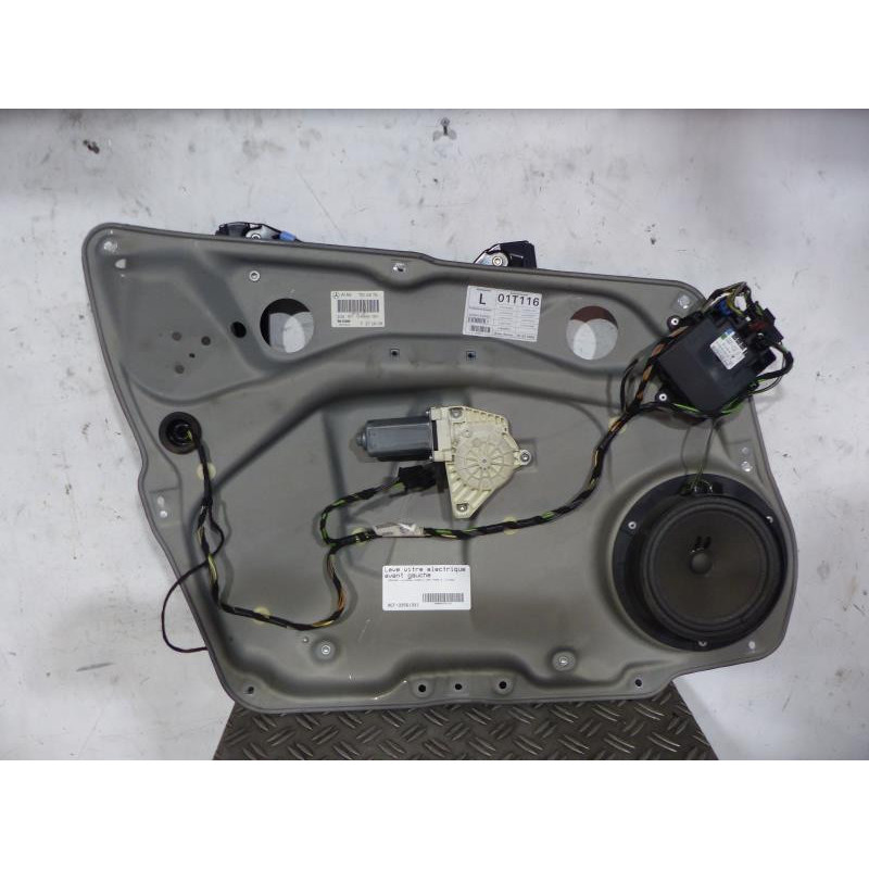 Leve vitre electrique avant gauche MERCEDES CLASSE B 245 Photo n°1