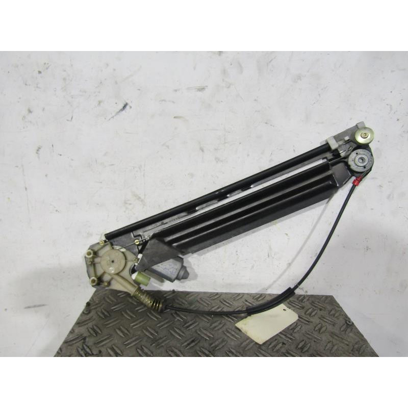 Leve vitre electrique arriere gauche BMW SERIE 5 E39 Photo n°1