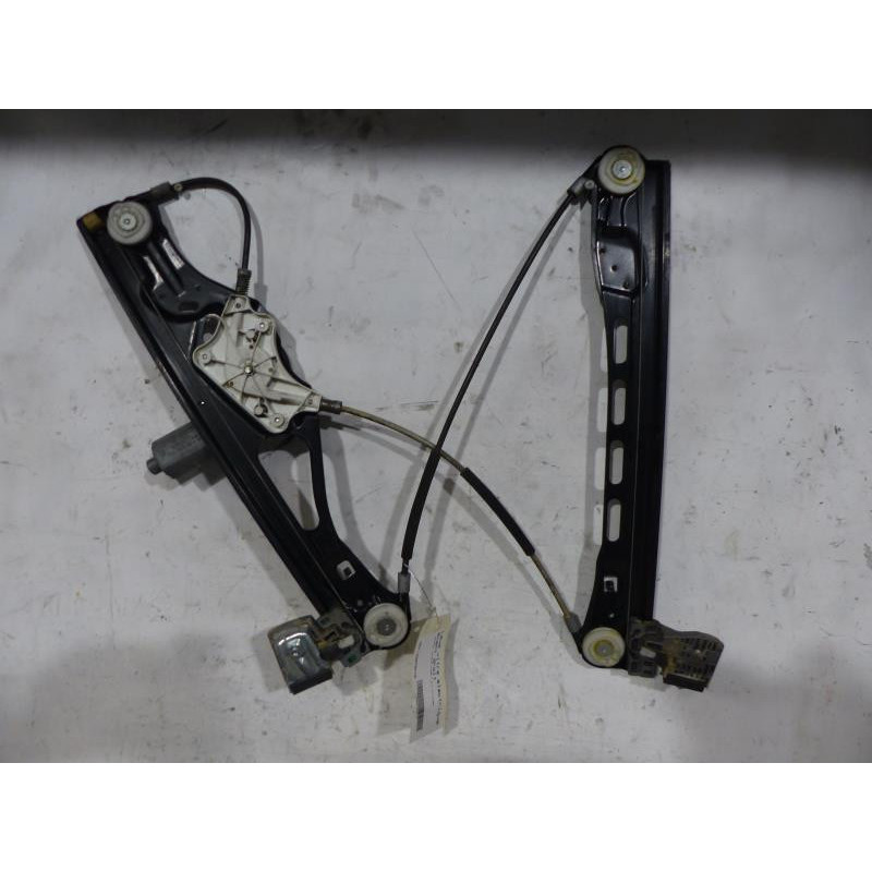 Leve vitre electrique avant droit MERCEDES CLASSE E 211 Photo n°1