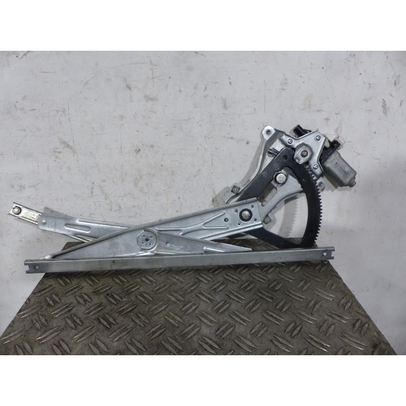 Leve vitre electrique avant gauche CHEVROLET KALOS Photo n°1