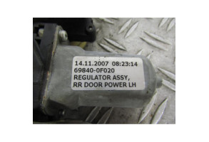 Leve vitre electrique arriere gauche TOYOTA COROLLA VERSO 2 Photo n°3