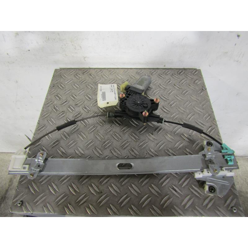 Leve vitre electrique avant gauche KIA RIO 2 Photo n°1