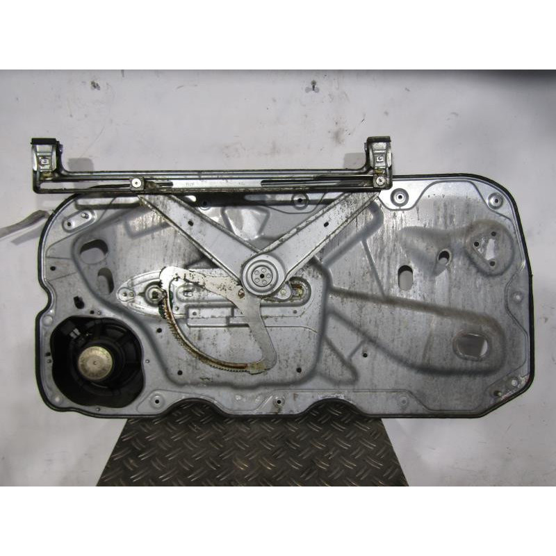 Leve vitre electrique avant gauche FORD FOCUS 2 Photo n°1
