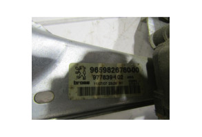 Leve vitre electrique arriere gauche PEUGEOT 308 1 Photo n°4