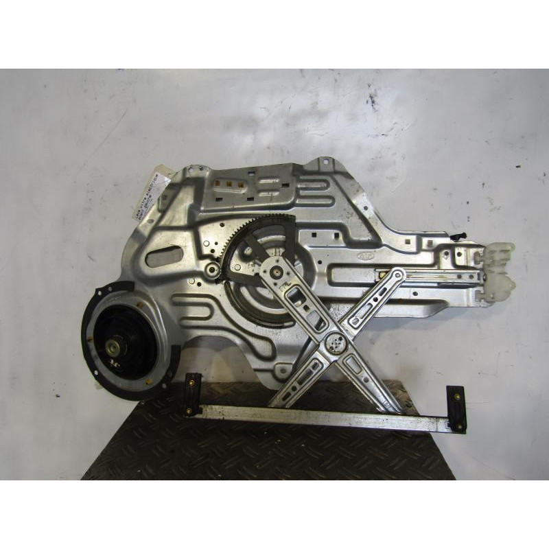 Leve vitre electrique avant gauche KIA CERATO Photo n°1