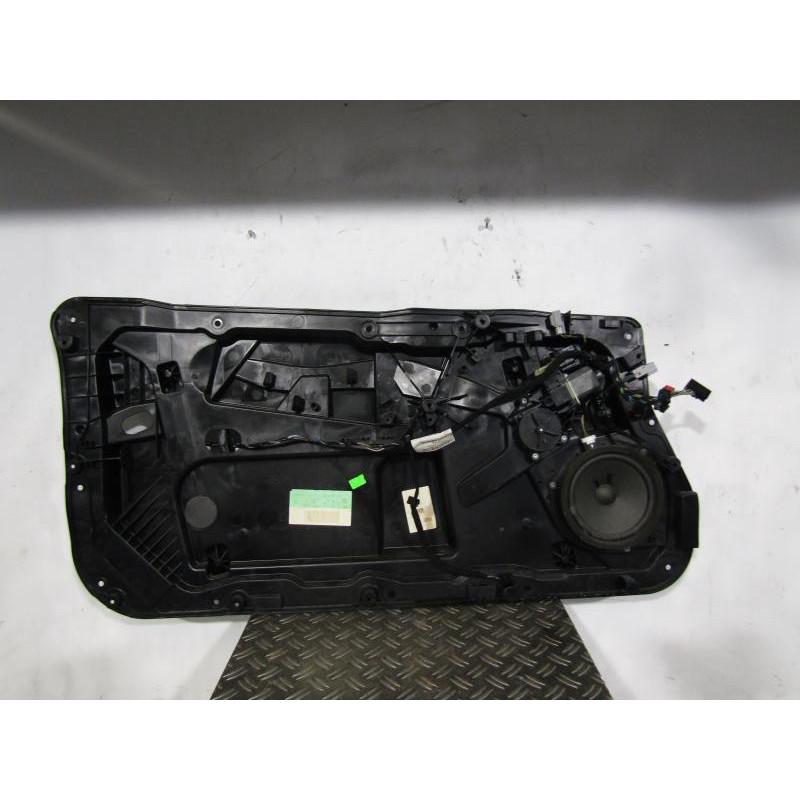 Leve vitre electrique avant gauche FORD FIESTA 6 Photo n°1