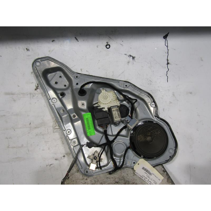 Leve vitre electrique arriere droit SEAT TOLEDO 2 Photo n°1