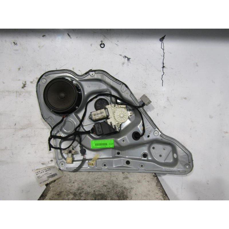 Leve vitre electrique arriere gauche SEAT TOLEDO 2 Photo n°1