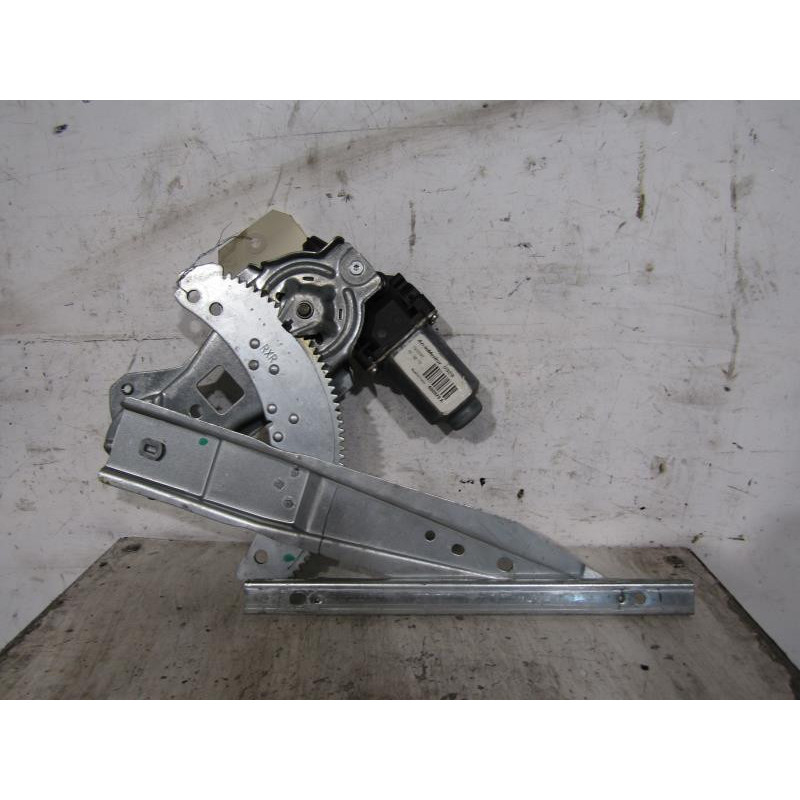 Leve vitre electrique arriere droit NISSAN NOTE 1 Photo n°1