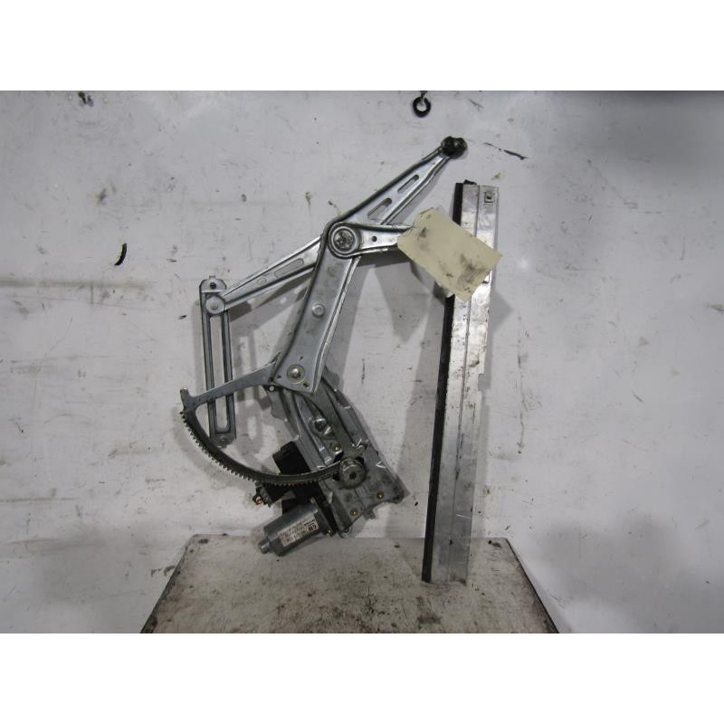 Leve vitre electrique avant droit OPEL ZAFIRA A Photo n°1