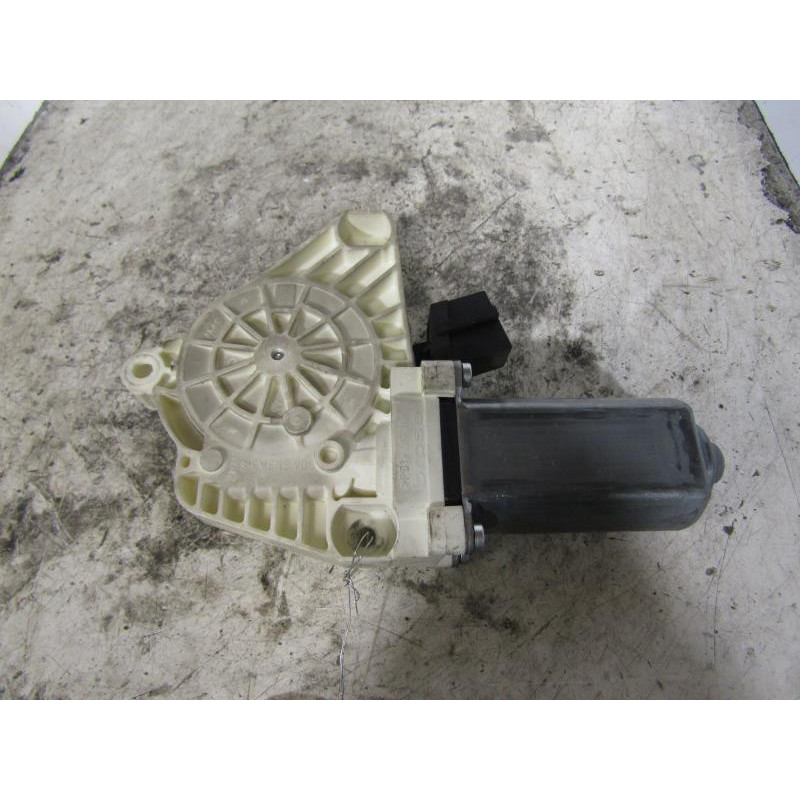 Leve vitre electrique avant gauche MERCEDES CLASSE A 169 Photo n°1