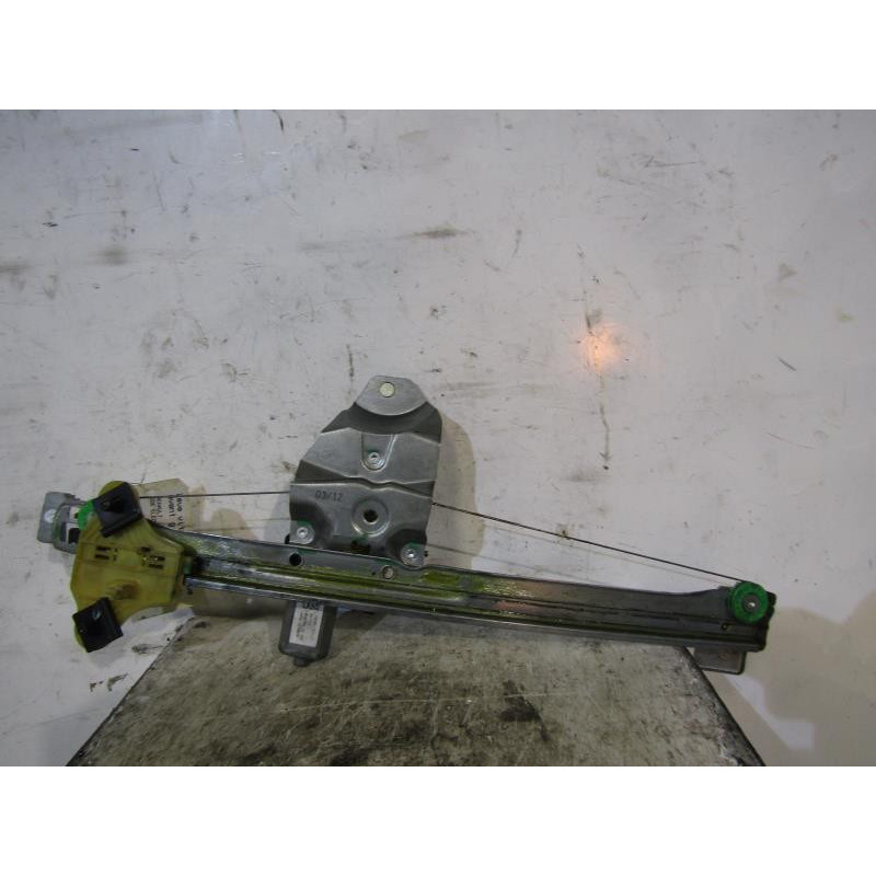 Leve vitre electrique avant gauche RENAULT ZOE 1 Photo n°1