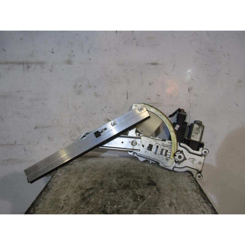 Leve vitre electrique avant gauche OPEL CORSA C Photo n°1