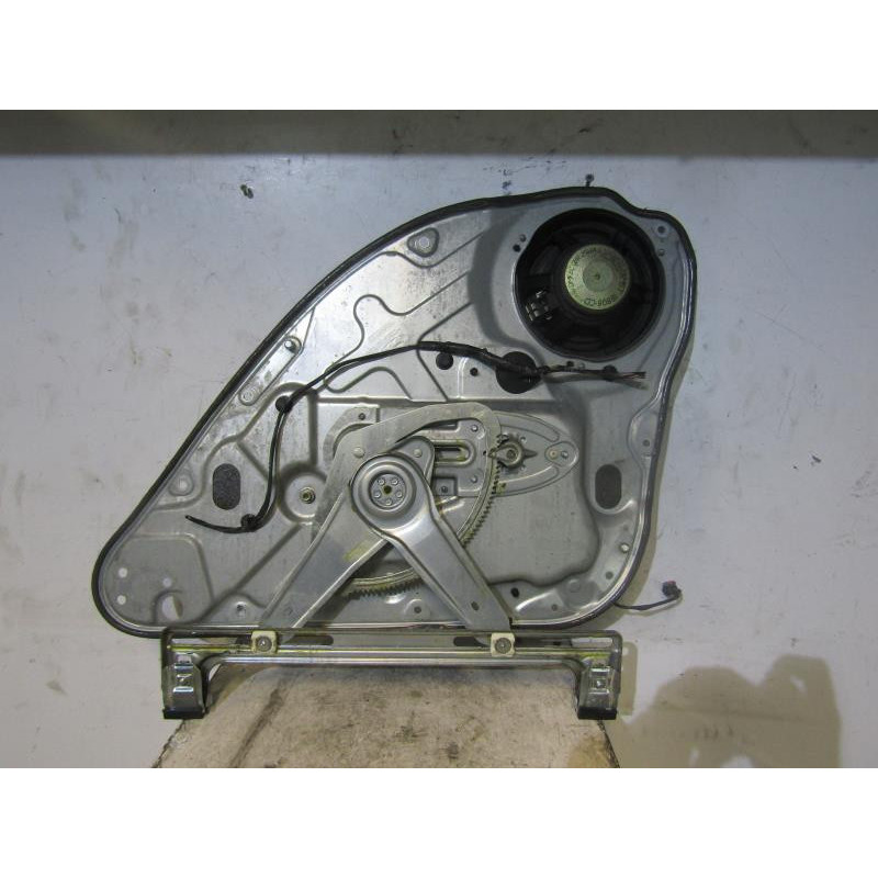 Leve vitre electrique arriere gauche FORD FOCUS 2 Photo n°1