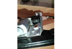 Leve vitre electrique avant gauche MERCEDES CLASSE C 203 Photo n°3