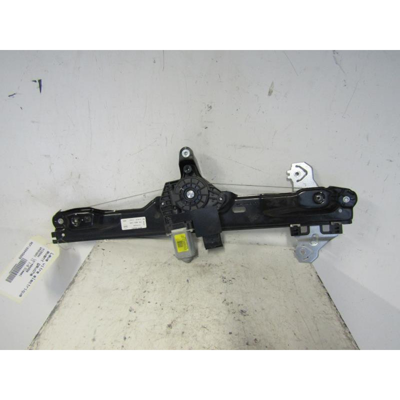 Leve vitre electrique avant gauche NISSAN QASHQAI 2 Photo n°1