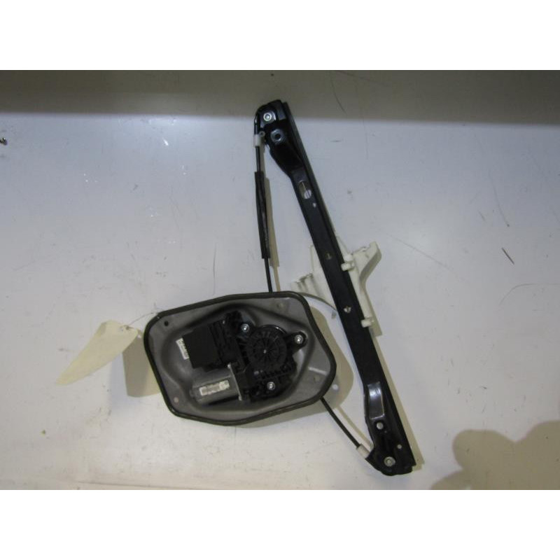 Leve vitre electrique arriere droit VOLKSWAGEN GOLF PLUS Photo n°1