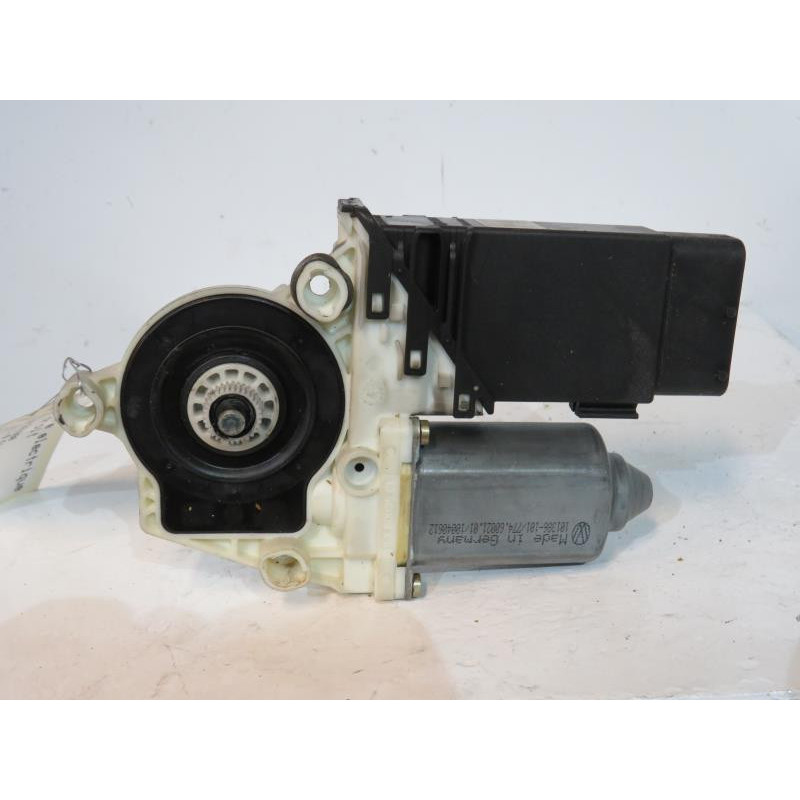 Moteur leve vitre avant droit SEAT TOLEDO 2 Photo n°1
