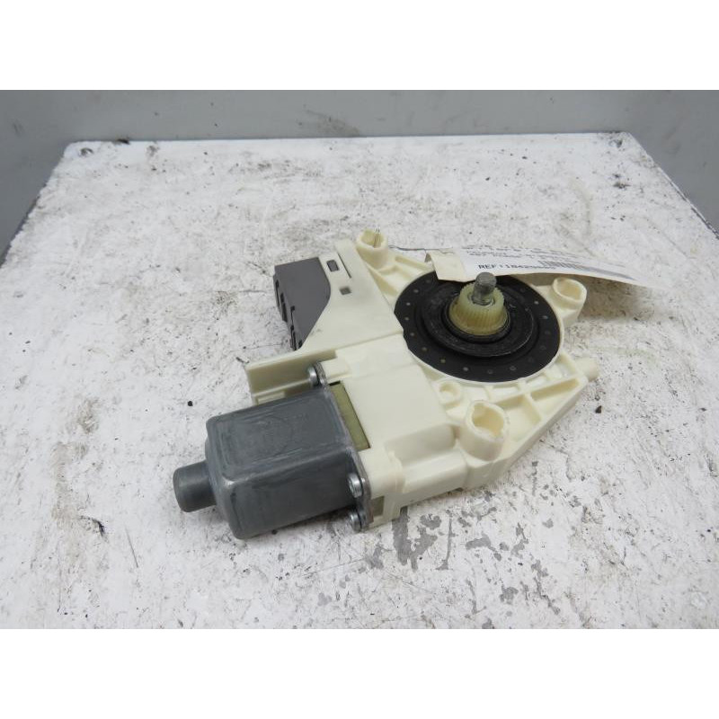 Moteur leve vitre arriere gauche PEUGEOT 407 Photo n°1