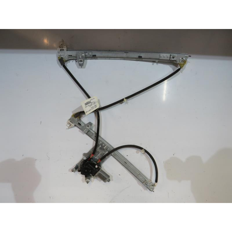 Leve vitre electrique avant droit CITROEN XSARA PICASSO Photo n°1